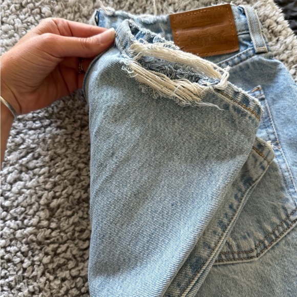 Levi’s Mid Rise - Picture 6 of 6